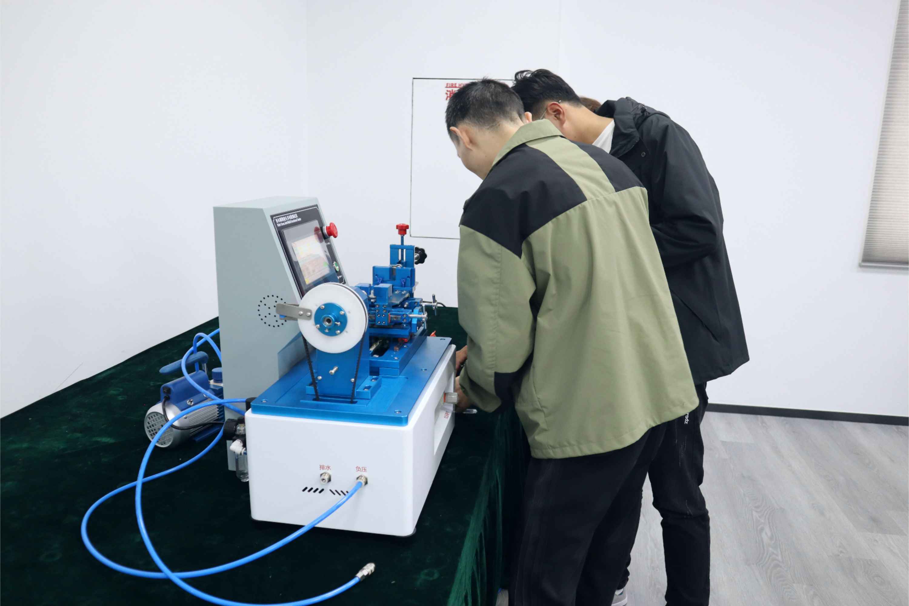   鲁尔圆锥接头多功能测试仪：江苏省XX医疗科技有限公司到访上海程斯的考察之旅