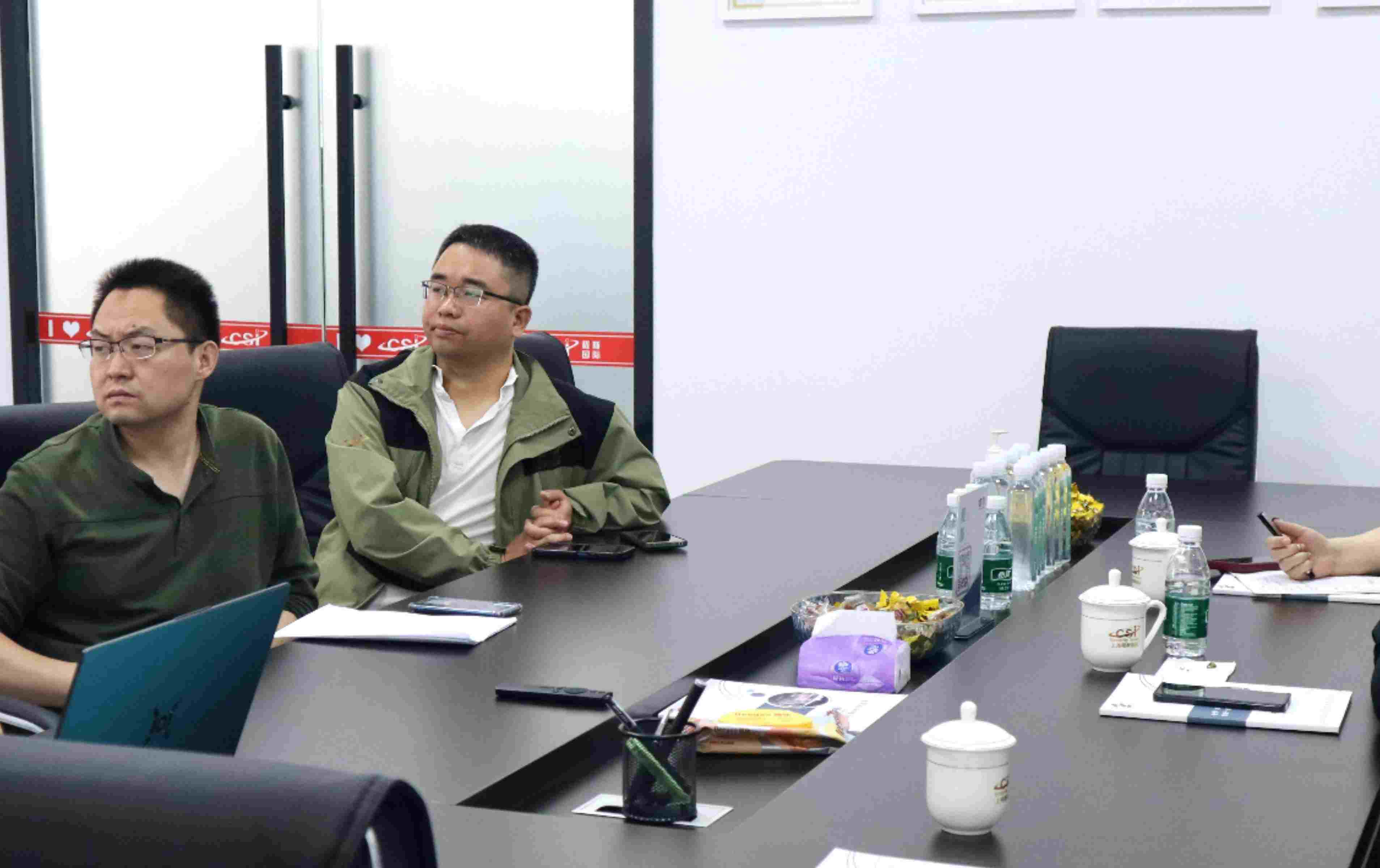 客户到访上海程斯考察设备，进行培训